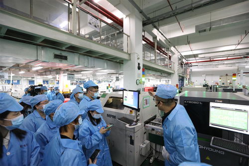 數(shù)字賦能,領(lǐng)跑行業(yè) 艾比森經(jīng)驗(yàn)引關(guān)注,中央省市二十家主流媒體實(shí)地探訪