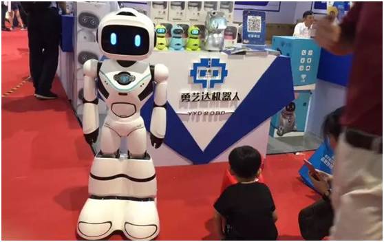 搭建服務(wù)機(jī)器人共享平臺(tái) 勇藝達(dá)機(jī)器人正式成為聯(lián)盟理事單位